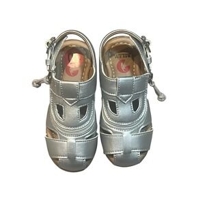 New BILLY Little Girls Fishermen Toddler 10M Sandals Shoes Silver